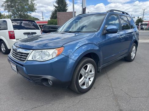 Used 2009 Subaru Forester 2.5X Limited AWD/4WD image 2