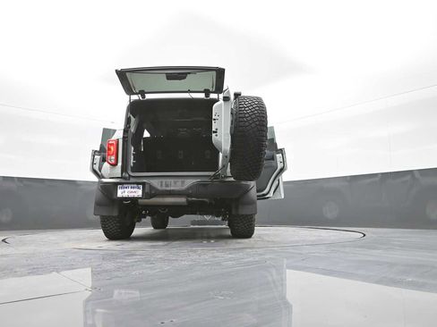 Used 2023 Ford Bronco Heritage Edition image 70