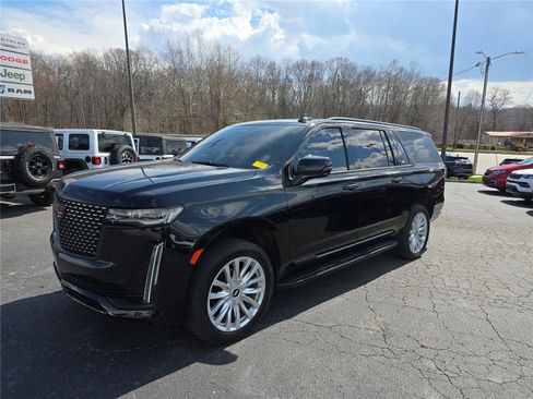 Used 2023 Cadillac Escalade ESV Luxury image 8