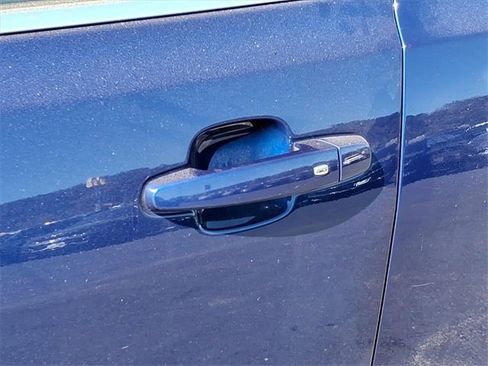 Used 2023 GMC Acadia SLT w/ LPO, Floor Liner Package image 29