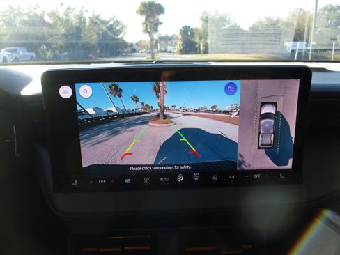 Certified 2025 Ford Maverick Tremor image 16