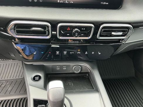 New 2026 Nissan Sentra SV image 17