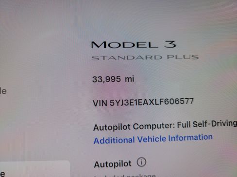 Used 2020 Tesla Model 3 Standard Range Plus image 18