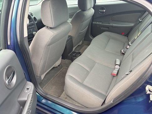 Used 2005 Pontiac Grand Prix w/ Drivers Plus Package image 7