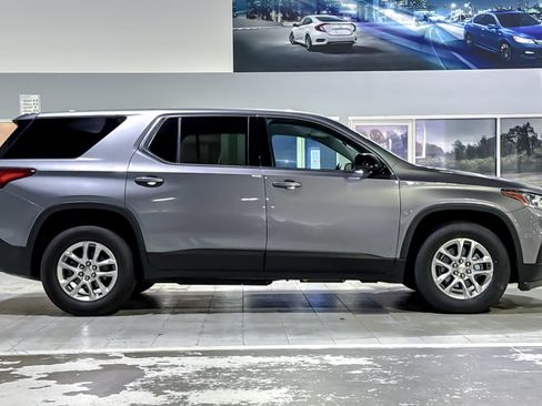 Used 2020 Chevrolet Traverse LS image 7