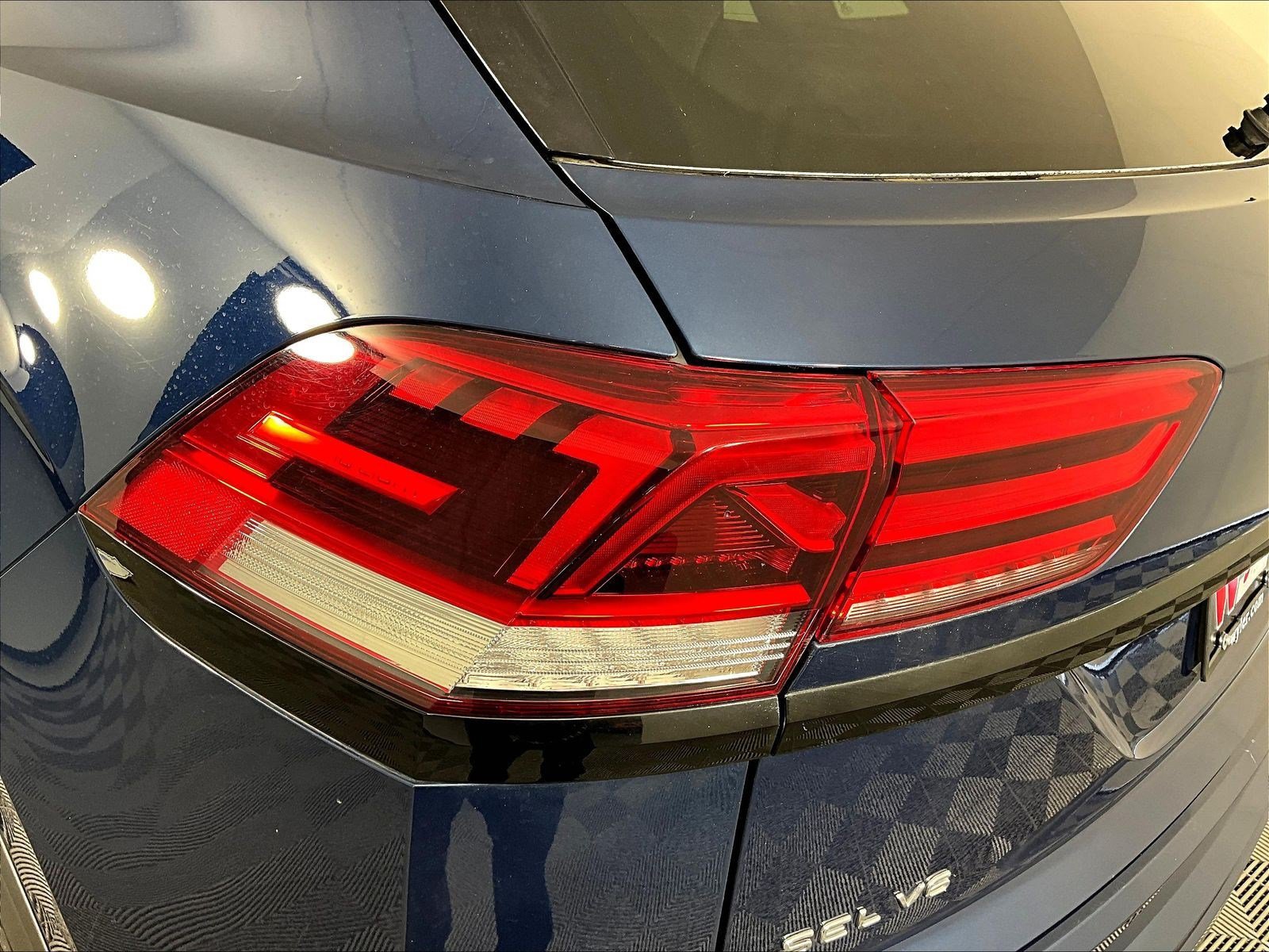 Used 2023 Volkswagen Atlas Cross Sport SEL R-Line AWD/4WD image 23