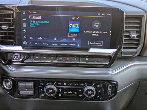 Used 2024 Chevrolet Silverado 1500 High Country w/ High Country Premium Package image 17