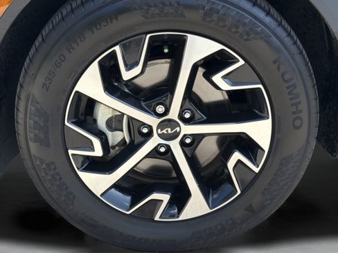 Certified 2025 Kia Sportage EX w/ Premium Package FWD image 30