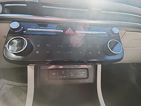 Certified 2025 Hyundai Tucson Limited image 18