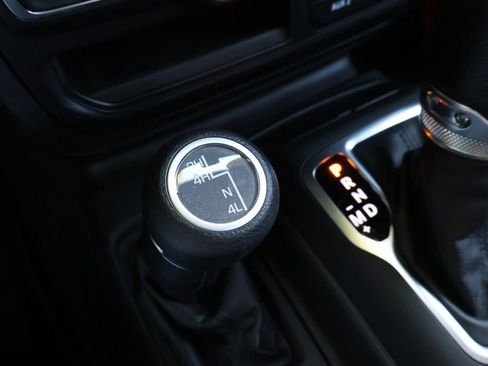 Used 2022 Jeep Wrangler Sport image 21