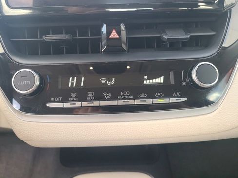 Used 2024 Toyota Corolla LE image 27