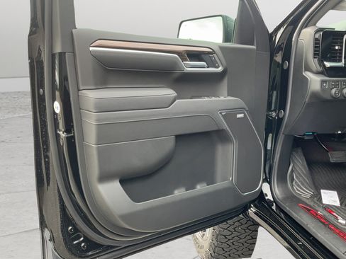New 2026 Chevrolet Silverado 1500 RST AWD/4WD image 9