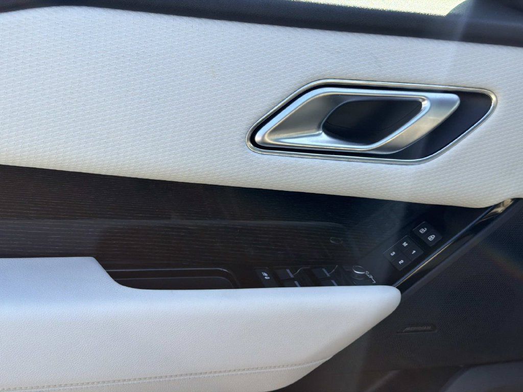 Used 2021 Land Rover Range Rover Velar R-Dynamic S AWD/4WD image 20