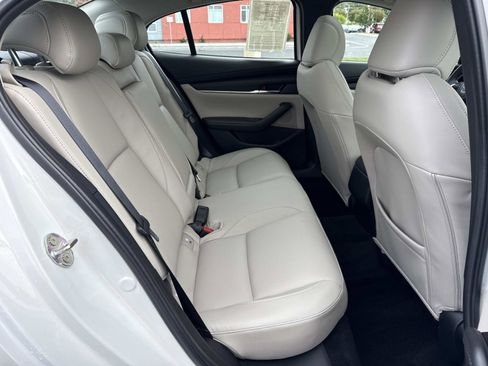 Used 2024 MAZDA MAZDA3 s image 20