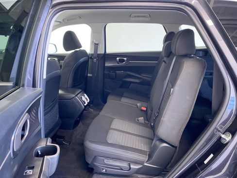 Certified 2026 Kia Sorento LX FWD image 32