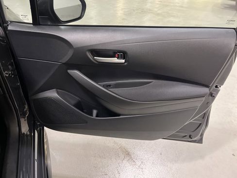 Used 2026 Toyota Corolla SE image 38