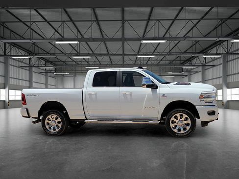 Used 2024 RAM 2500 Laramie w/ Sport Appearance Package AWD/4WD image 5