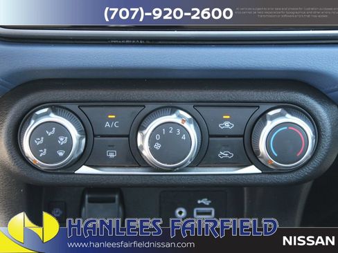Used 2025 Nissan Versa SV FWD image 21