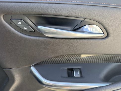 Used 2019 Cadillac XT4 Sport w/ Cold Weather Package FWD image 15