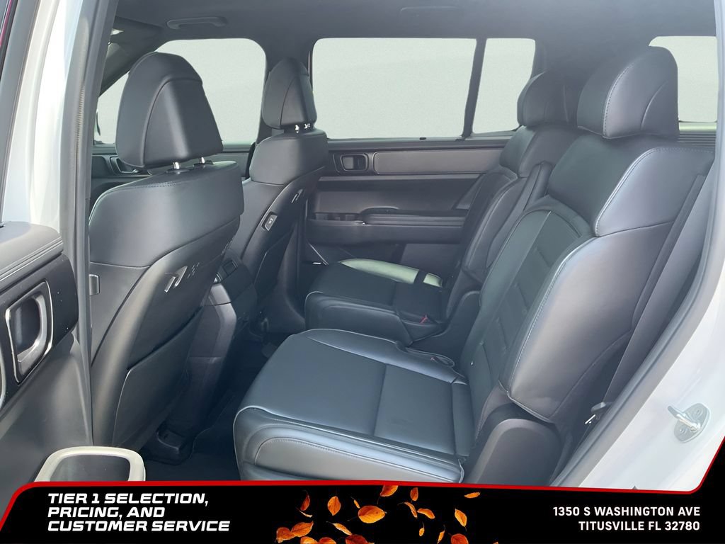 Used 2025 Hyundai Santa Fe Calligraphy AWD/4WD image 25
