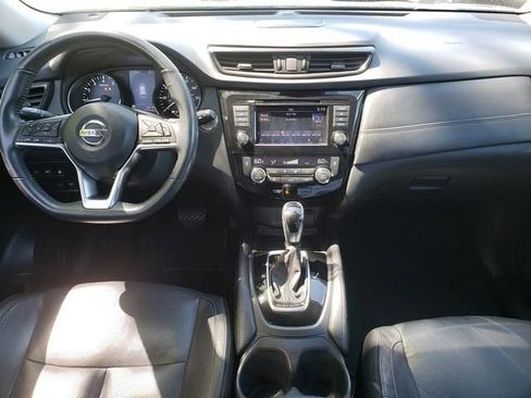 Used 2018 Nissan Rogue SL w/ Premium Package FWD image 13