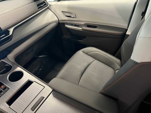 Certified 2024 Toyota Sienna XSE image 13