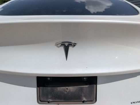Used 2021 Tesla Model Y Long Range AWD/4WD image 38