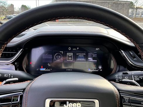 Used 2023 Jeep Grand Cherokee L Summit image 10