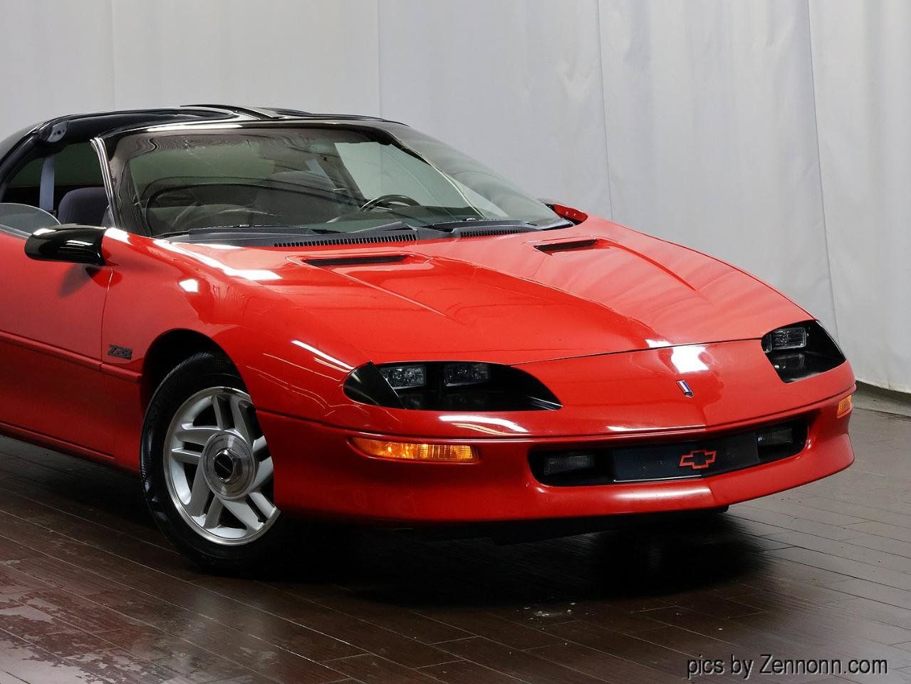 Used 1994 Chevrolet Camaro Z28 RWD image 2
