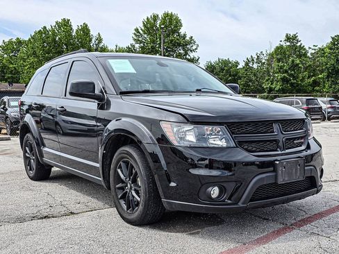 Used 2019 Dodge Journey SE w/ Premium Group FWD image 1