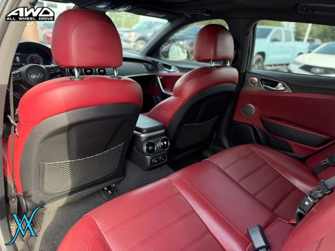 Used 2019 Kia Stinger GT2 AWD/4WD image 16