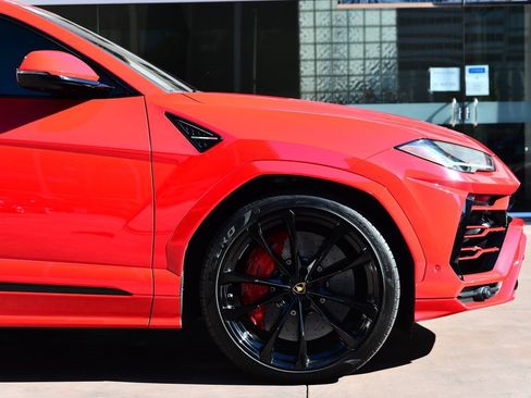 Used 2019 Lamborghini Urus image 9