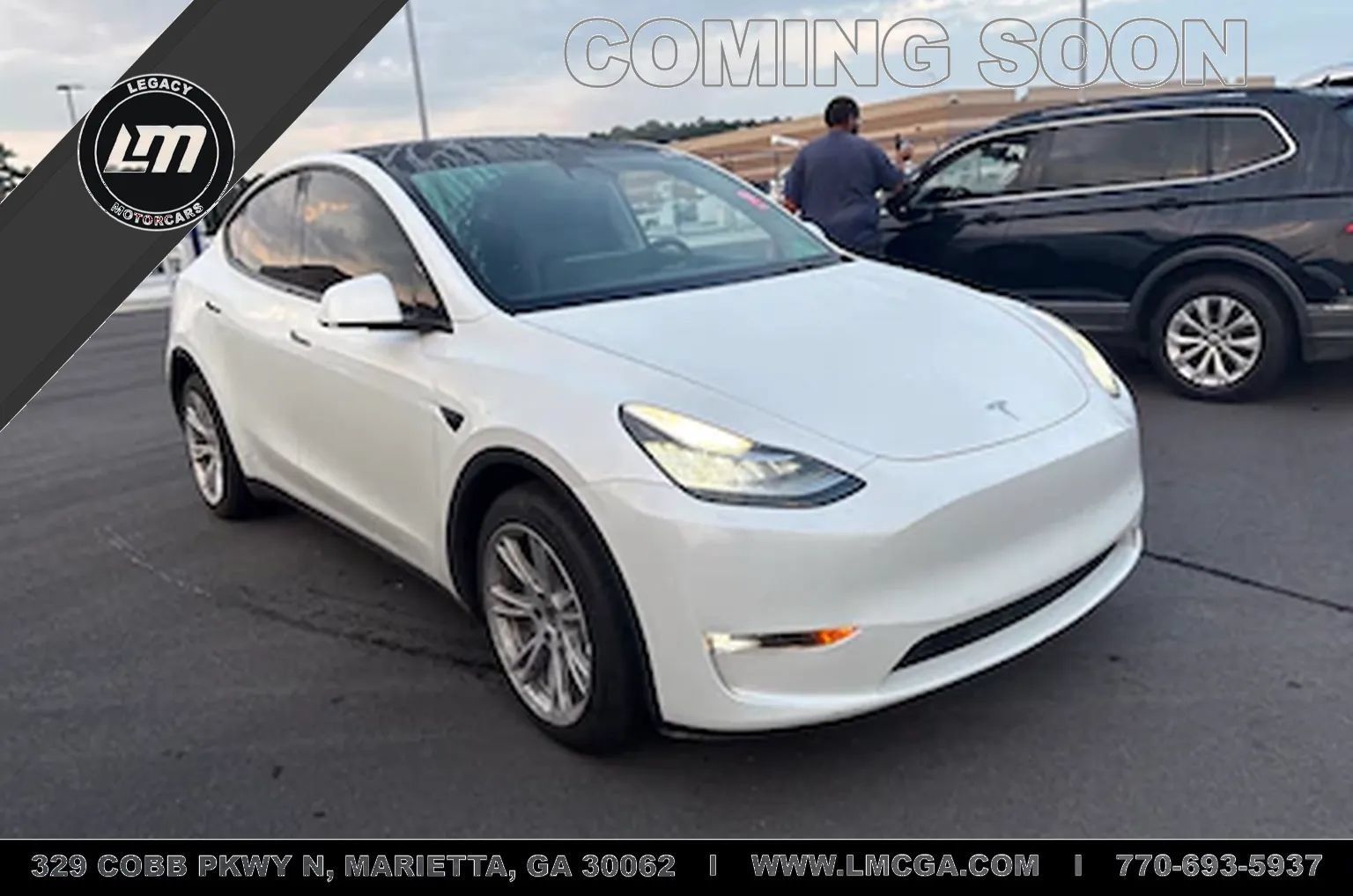 Used 2022 Tesla Model Y Long Range AWD/4WD image 1