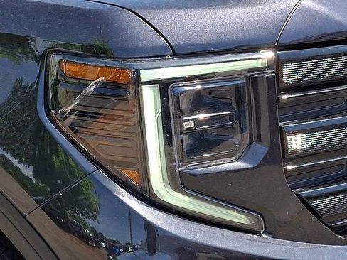 Used 2022 GMC Sierra 1500 Elevation w/ LPO, Elevation Black Package AWD/4WD image 30