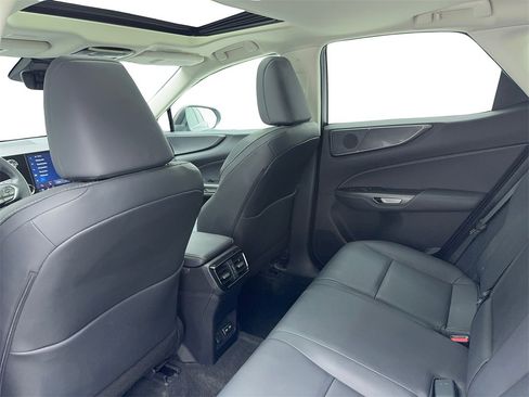 Used 2024 Lexus NX 250 250 NAV,CAM,SUNROOF,HTD STS,BL w/ Cold Area Package image 38