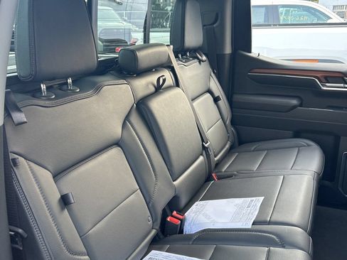 Used 2023 GMC Sierra 1500 Denali w/ Denali Reserve Package AWD/4WD image 25