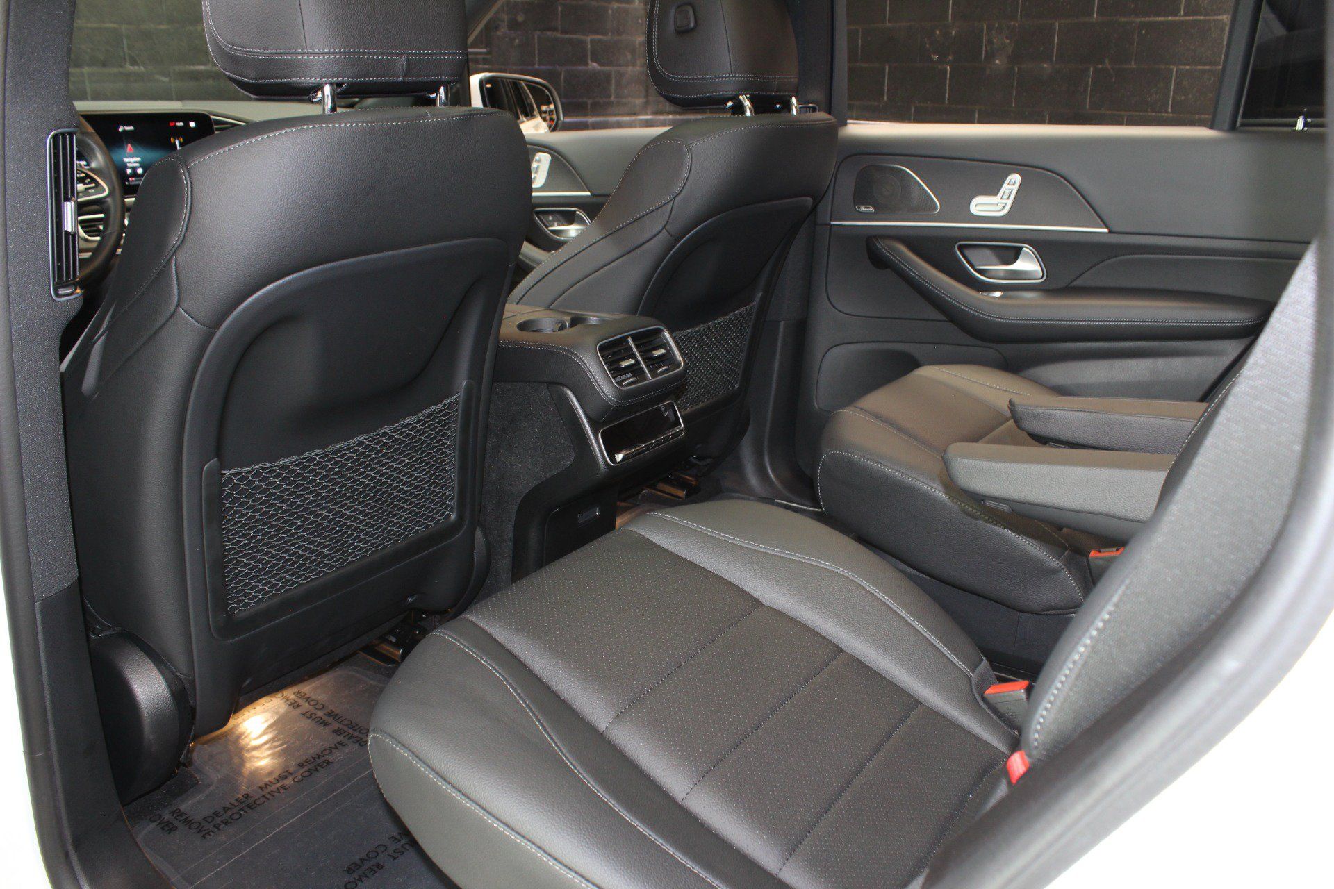 Used 2023 Mercedes-Benz GLS 450 4MATIC image 43