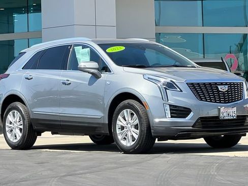 Used 2023 Cadillac XT5 Luxury FWD image 2
