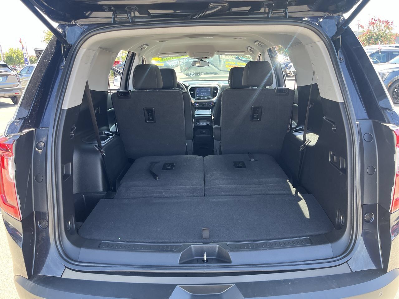 Used 2022 GMC Acadia SLE AWD/4WD image 23