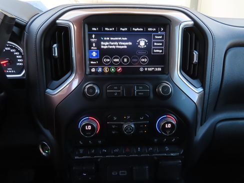 Used 2020 Chevrolet Silverado 2500 High Country image 26