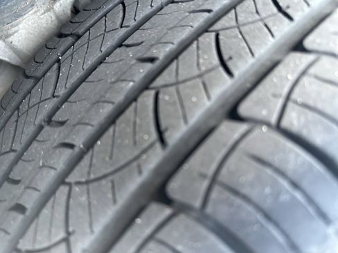 Used 2024 Ford Edge SEL w/ Convenience Package image 11