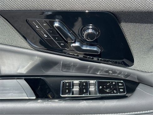 New 2025 Cadillac Optiq Sport 1 image 33