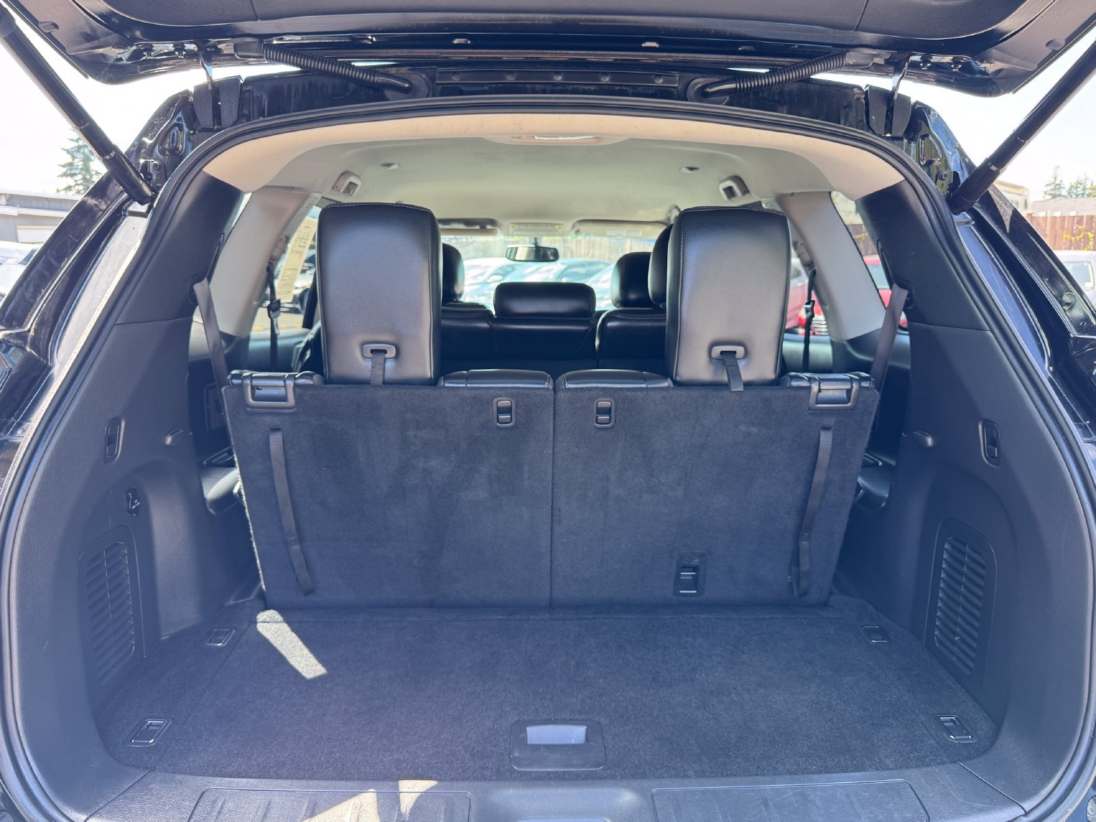 Used 2016 Nissan Pathfinder SL w/ SL Tech Package AWD/4WD image 18