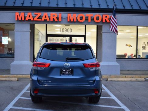 Used 2017 Toyota Highlander XLE w/ Protection Package #3 image 10