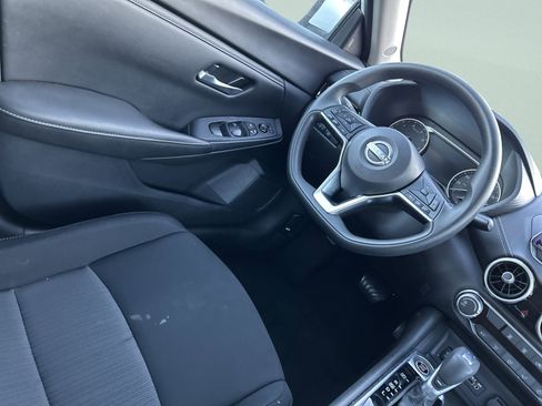 Used 2024 Nissan Sentra SV image 19