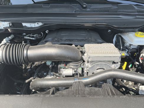 New 2026 RAM 1500 Laramie AWD/4WD image 26