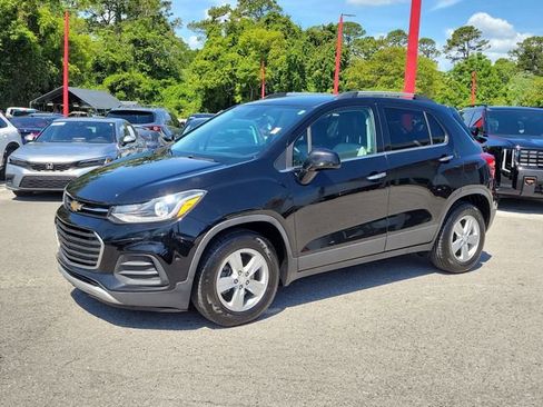 Used 2019 Chevrolet Trax LT w/ LT Convenience Package FWD image 5