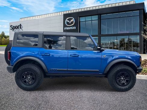 Used 2021 Ford Bronco First Edition AWD/4WD image 2