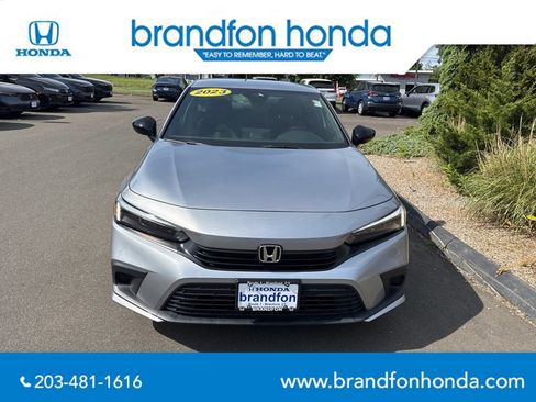 Used 2023 Honda Civic Sport image 2