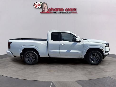 New 2025 Nissan Frontier SV w/ SV Convenience Package image 7